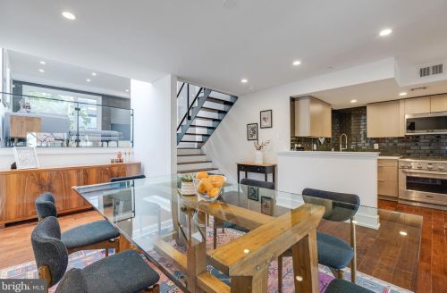 502 Delancey St, Philadelphia, PA 19106-4106