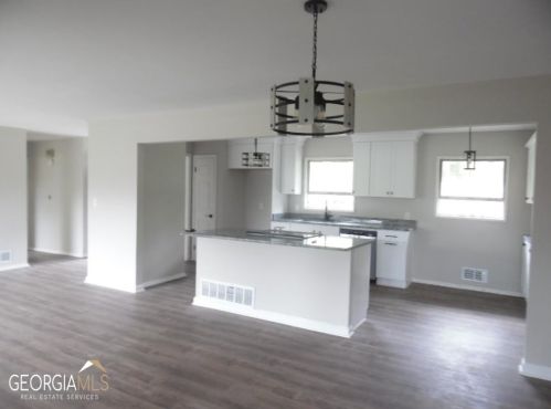 1903 Mcjenkin Dr, Atlanta GA  30345-3005 exterior