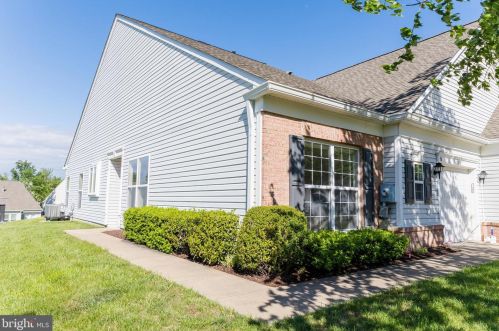 56 Legend Dr, Fredericksburg, VA 22406-8449