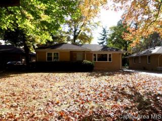 2104 Parkview Dr, Springfield IL  62704-2156 exterior
