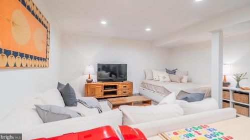 8 Nelson Rdg Rd, Princeton NJ  08540-7426 exterior