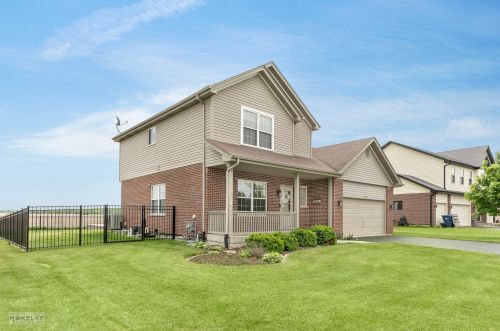 2392 Cardinal Dr, Mokena, IL 60451-8523