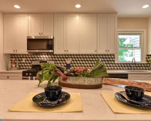28 Chalford Ln, Willingboro, NJ 08046-3402