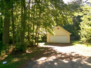 45 Vineyards Dr, Newnan, GA 30265-1900