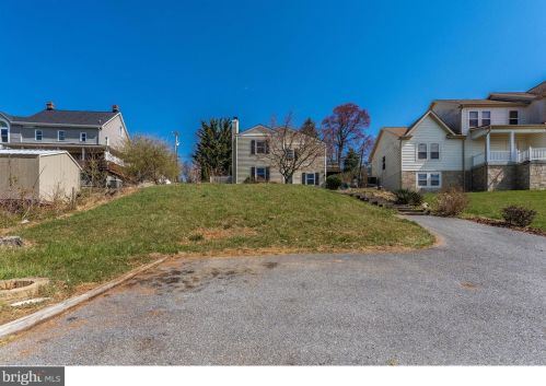 6819 Vale Summit Ln, Middletown MD  21769-6637 exterior