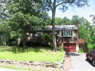 9 Garvin Rd, Derry, NH 03038-5369