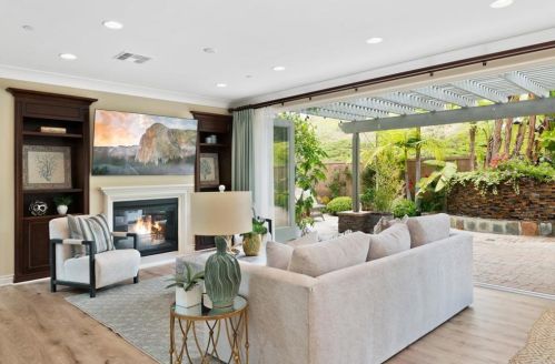 105 Coyote Brush, Irvine CA  92618-8873 exterior