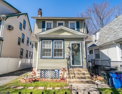 71 Elmwood Ter, Irvington, NJ 07111-1925