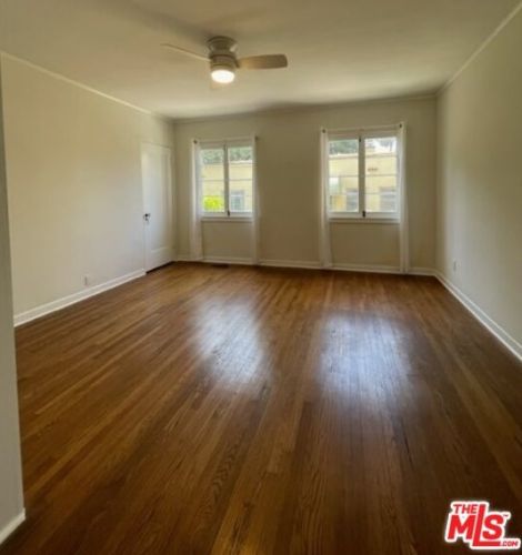 1318 Moncado Dr, Glendale CA  91207-1832 exterior