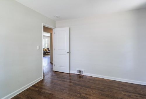 2350 Manor Ave, Atlanta GA  30344-1028 exterior
