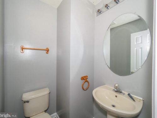 250 Woodland Green Way, Aberdeen MD  21001-2945 exterior