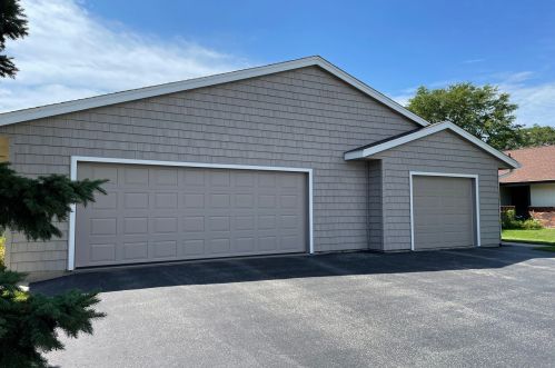6069 Boxwood Dr, Rockford, IL 61114-6559