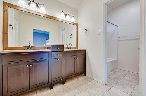 1717 Ryanfeld Dr, Midlothian TX  76063-5962 exterior