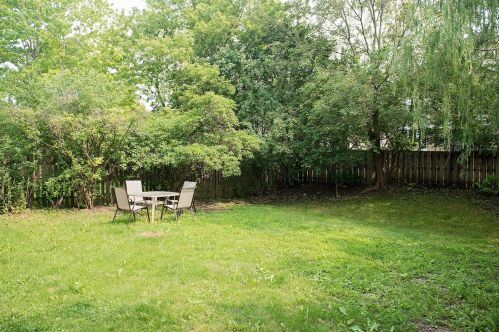 25 Buckingham Ln, Buffalo Grove, IL 60089-6726