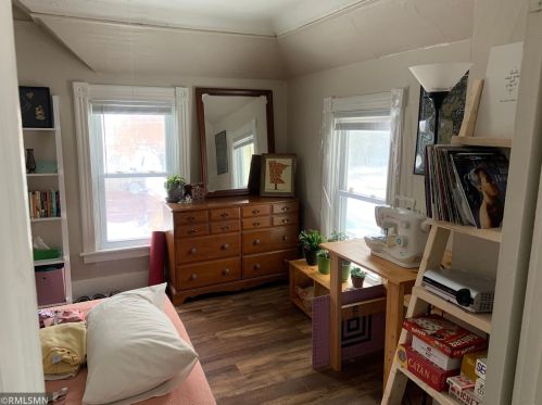 127 Isabel St, Saint Paul MN  55107-2209 exterior