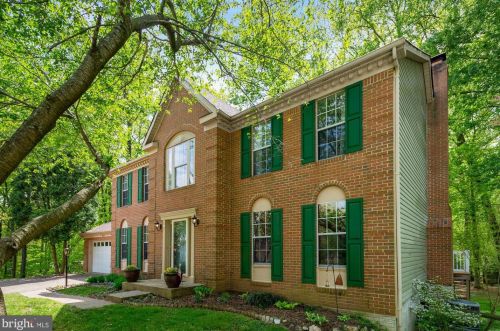 4516 Edsall Dr, Woodbridge, VA 22193-3138