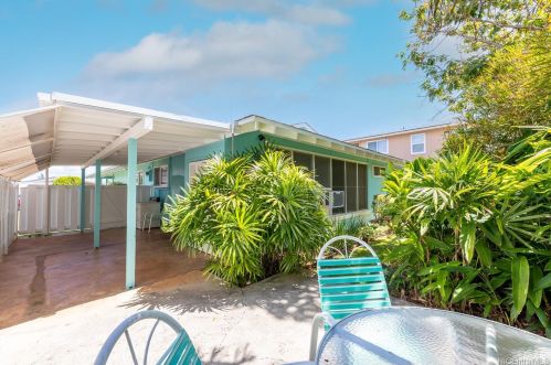 1443 Haloa Dr, Honolulu HI  96818-1945 exterior