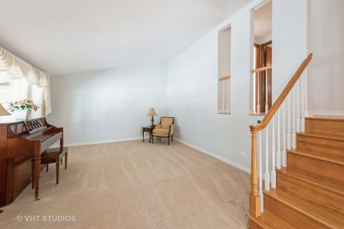 494 Estate Dr, Buffalo Grove, IL 60089-3355