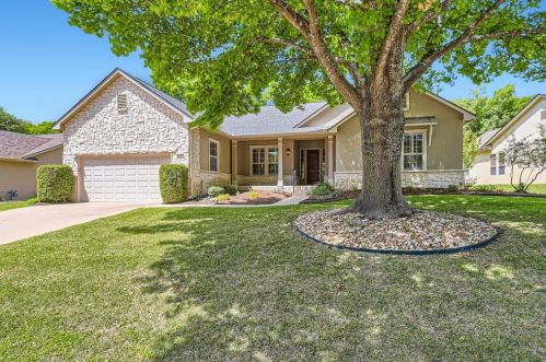 196 Whispering Wind Dr, Georgetown, TX 78633-4506