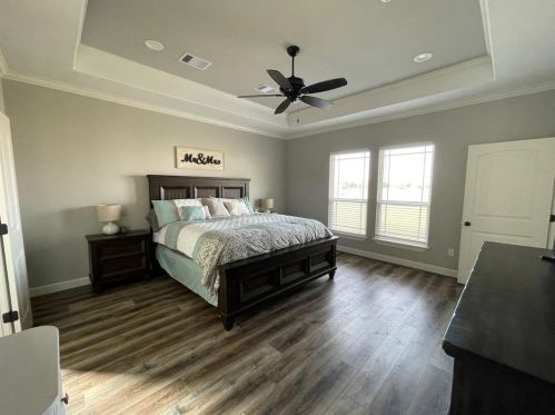 814 Angus Trl, Angleton TX 77515-9833 exterior