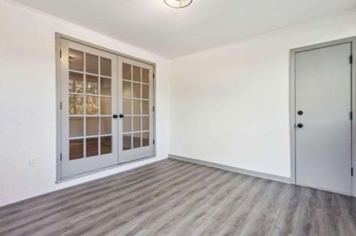 74 Montre Sq, Atlanta GA  30327-4044 exterior