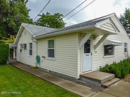 3306 Castlevale Rd, Yakima, WA 98902-1019