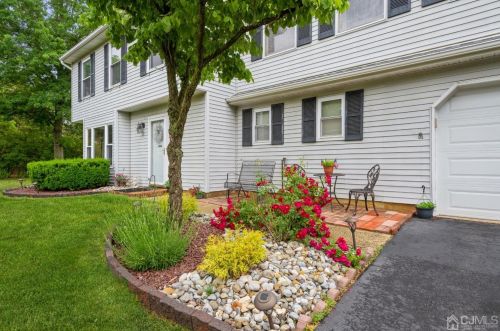 24 Higgins Rd, Old Bridge, NJ 08857-2748