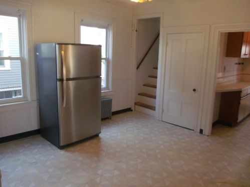 64 Crescent St, Providence RI  02907-3237 exterior
