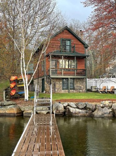 79 Shore Dr, Pelham, NH 03076-2822