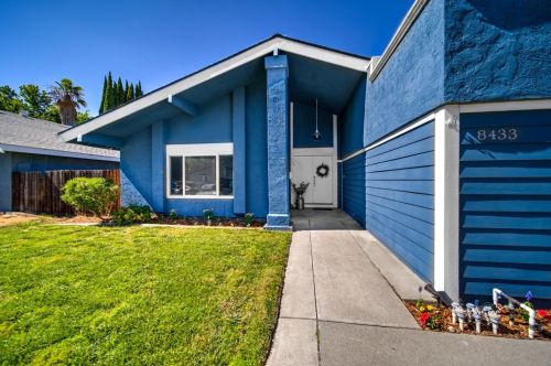 8433 Cortadera Dr, Citrus Heights, CA 95662-3038