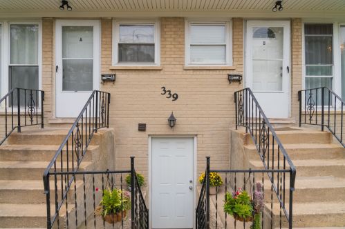 339 Stone Ave, Addison, IL 60101-2562