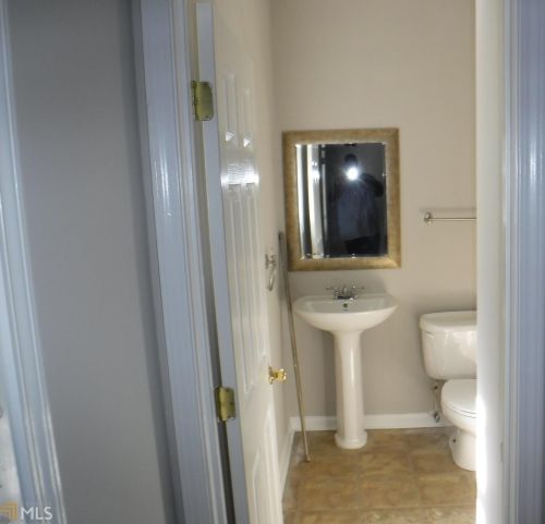 758 Celeste Ln, Atlanta GA  30331-8606 exterior