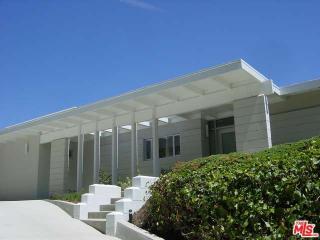 1210 Kenter Ave, Los Angeles CA  90049-1318 exterior