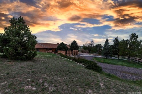 10566 Cherokee Ln, Parker CO 80138-6811 exterior