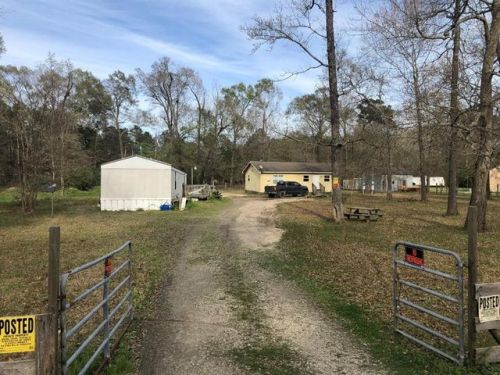 18983 Deer Glen Dr, Conroe, TX 77302-6321