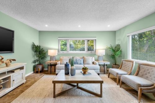 4615 Vanderhill Rd, Torrance, CA 90505-4335