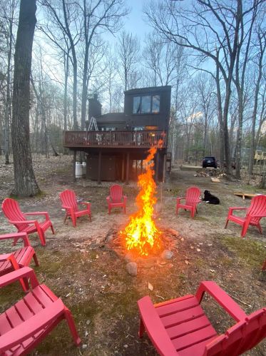 6 Armsby Cir, Ellsworth, NH 03223-5000