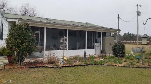 742 Lb Hall Rd, Garfield, GA 30425-3608