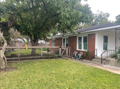 405 Clarke St, Austin TX  78745-1129 exterior