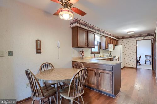 154 Amsterdam Rd, Lancaster PA  17603-9719 exterior