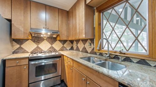 5 Boxwood Rd, Piscataway NJ 08854-5942 exterior