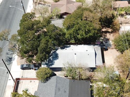 3012 12th St, Austin, TX 78702-2502