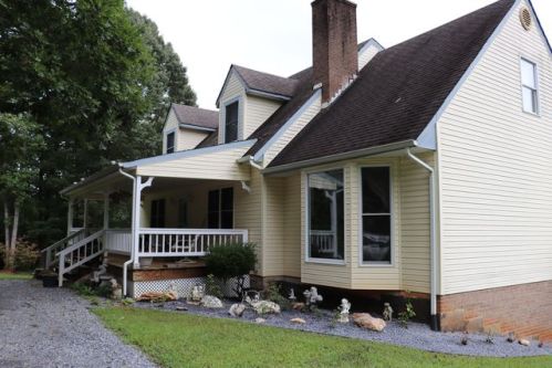 1183 Marshall Rd, Bedford, VA 24523-4549