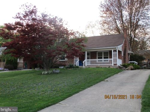 389 Waters Rd, York, PA 17403-4751