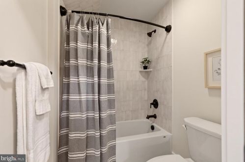 517 Marion St, Lancaster PA  17603-3026 exterior