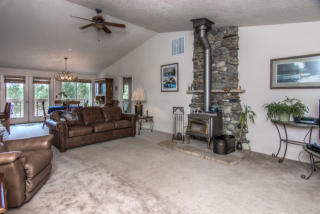 69544 Sisters View Dr, Black Butte Ranch OR  97759-9830 exterior