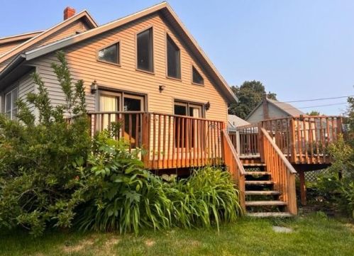 141 3rd Ave, Spring Grove, MN 55974-1217