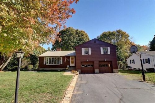 122 Spooner Ave, Warwick, RI 02886-2036