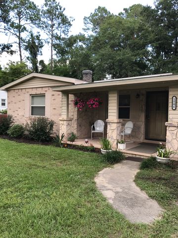 1506 Suwanne Dr, Waycross, GA 31501-5049