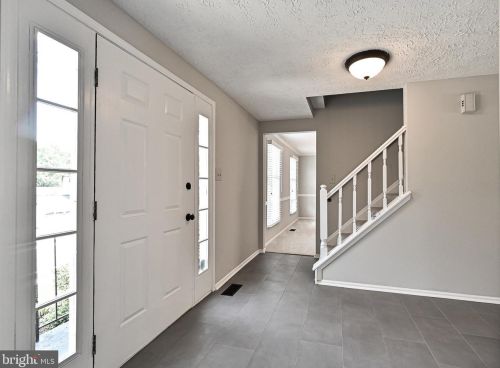 8407 Paige Glen Ave, Springfield VA  22152-3543 exterior